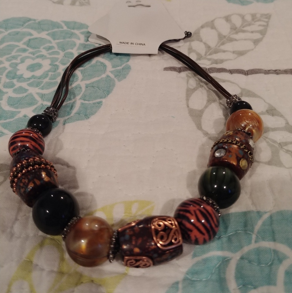 Necklace - Picture 2 of 2